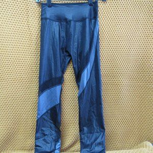 Beyond Yoga black Shimmer Leggings SMALL